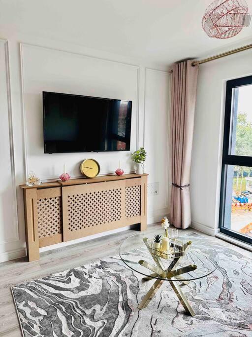 Central Derby Urban 2 Bedroom Flat - An Oasis Of Elegance! Free Parking And Wifi Suitable For Families And Professionals Екстериор снимка